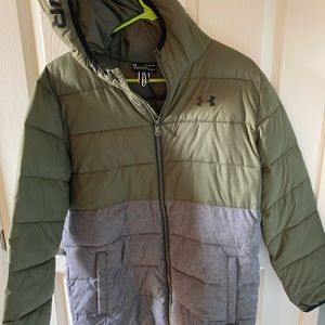 UnderArmour puffer jacket size youth XL